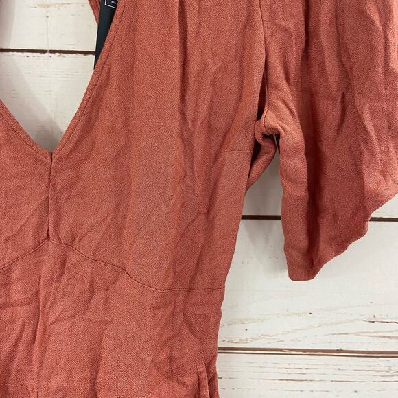 Abercrombie & Fitch S Mauve Short Sleeve Open Back Pocket Romper - Picture 4 of 9